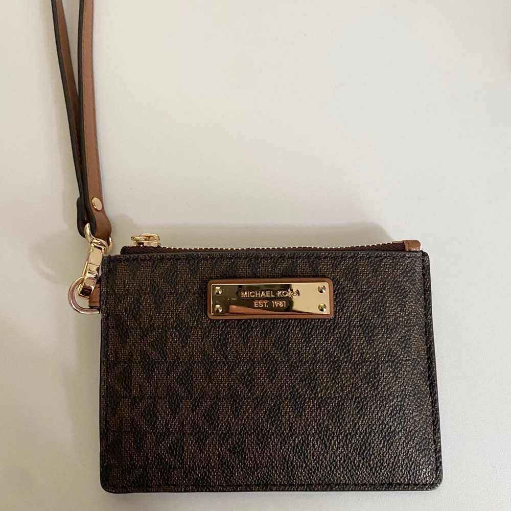 Michael Kors Adele Logo Smartphone Wallet
